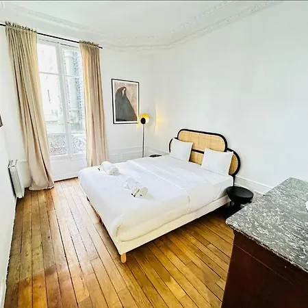 De Luxe Avec Vue Sur La Tour Elfile * Paris